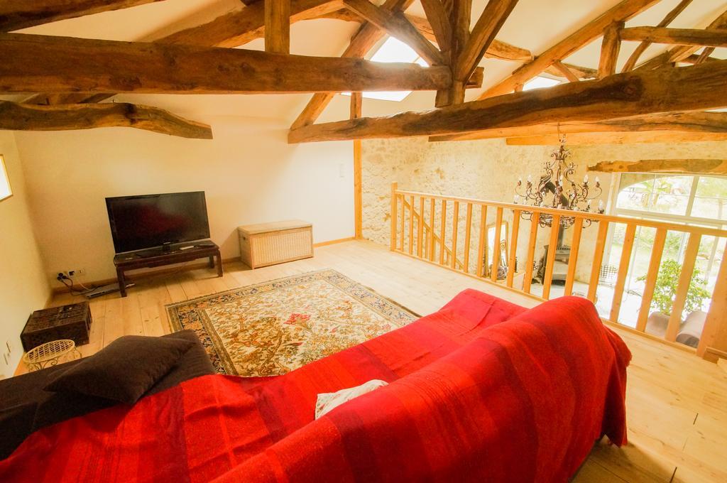 Chambres D'Hotes Domaine De La Rose Des Vents Castelnau-sur-lʼAuvignon Exteriör bild