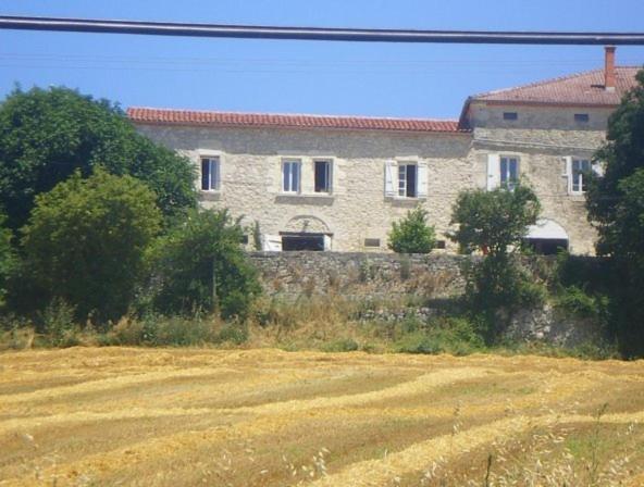Chambres D'Hotes Domaine De La Rose Des Vents Castelnau-sur-lʼAuvignon Exteriör bild
